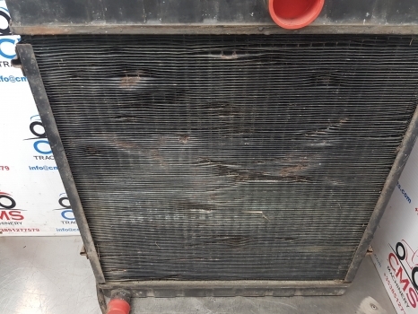 Massey Ferguson 365, 375, 385, 390, 398 Radiator 1695721m2 - Ψυγείο αυτοκίνητο για Τρακτέρ: φωτογραφία 3 Massey Ferguson 365, 375, 385, 390, 398 Radiator 1695721m2 - Ψυγείο αυτοκίνητο για Τρακτέρ: φωτογραφία 3