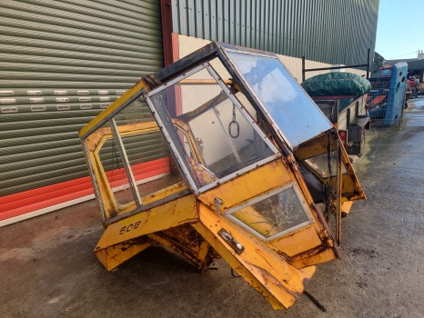 Massey Ferguson 50b, 50 Series, Cab Frame With Doors And Glasses 50b, 50amd - Καμπίνα: φωτογραφία 1 Massey Ferguson 50b, 50 Series, Cab Frame With Doors And Glasses 50b, 50amd - Καμπίνα: φωτογραφία 1
