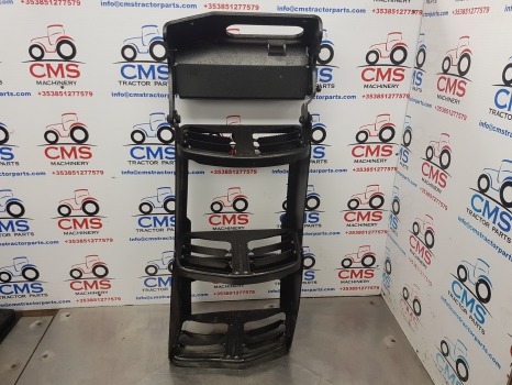 Σκαλοπάτι New Holland T5.100, 110, 120 Foot Step Lhs Complete 47655756, 47692166: φωτογραφία 1