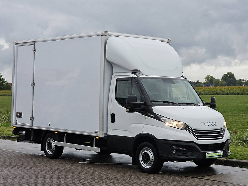 Iveco Daily 35S18 ac automaat EURO6 - Επαγγελματικό αυτοκίνητο κόφα: φωτογραφία 4 Iveco Daily 35S18 ac automaat EURO6 - Επαγγελματικό αυτοκίνητο κόφα: φωτογραφία 4