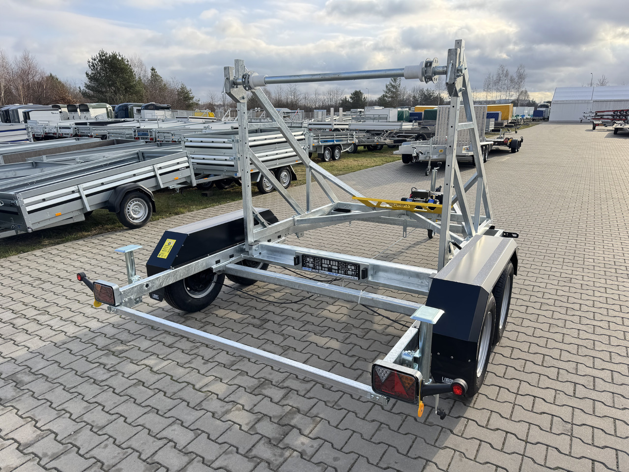 LORRIES TPB35-4925 + wciągarka elektryczna | 3500kg - Ρυμουλκούμενο μεταφοράς τυμπάνου καλωδίου: φωτογραφία 4 LORRIES TPB35-4925 + wciągarka elektryczna | 3500kg - Ρυμουλκούμενο μεταφοράς τυμπάνου καλωδίου: φωτογραφία 4