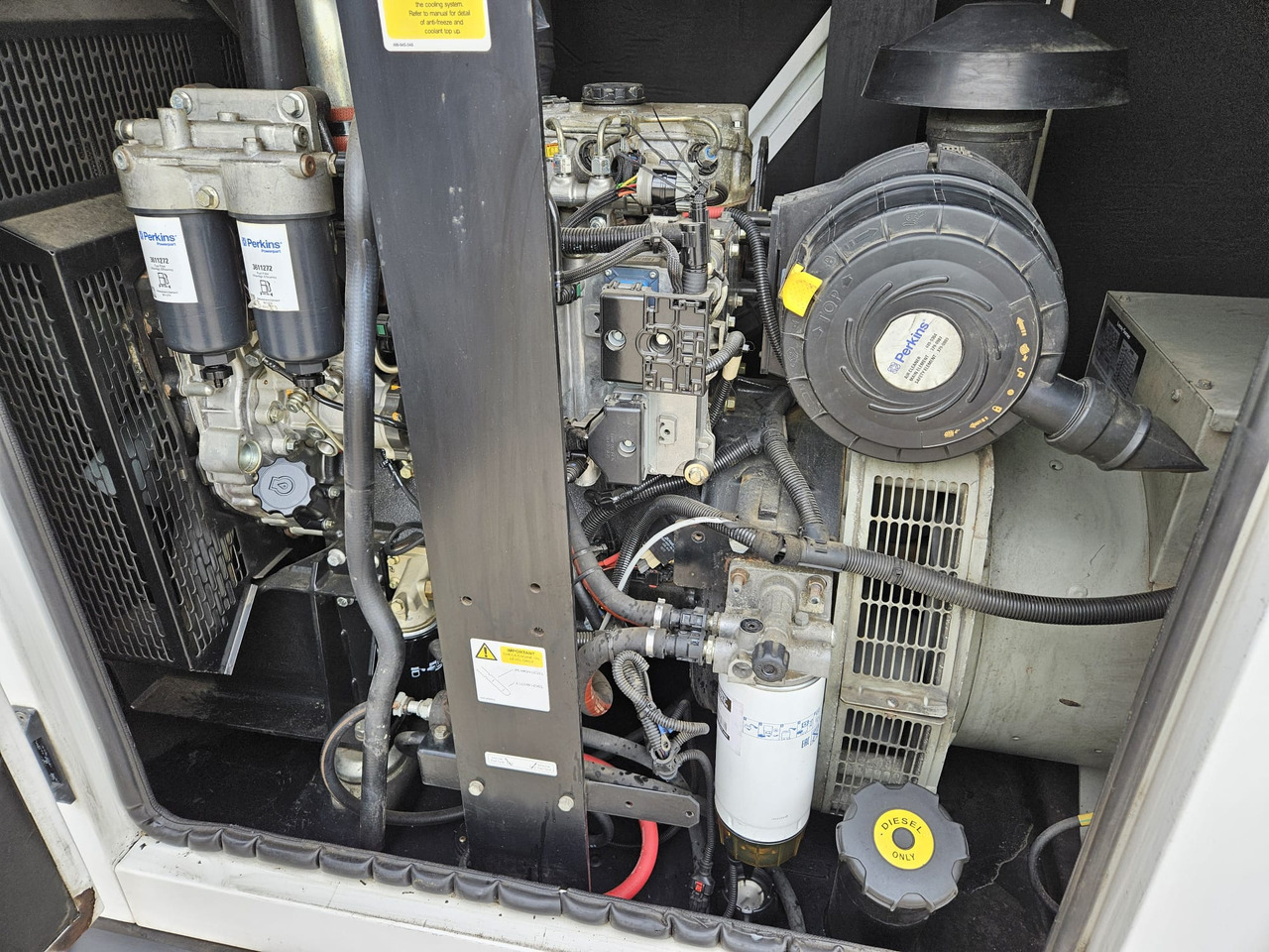 HGI 100KVA PERKINS GENERATOR DIESEL SILENT RENTAL SPECIFICATION HGI 100KVA PERKINS GENERATOR DIESEL SILENT RENTAL SPECIFICATION - Βιομηχανική γεννήτρια: φωτογραφία 4 HGI 100KVA PERKINS GENERATOR DIESEL SILENT RENTAL SPECIFICATION HGI 100KVA PERKINS GENERATOR DIESEL SILENT RENTAL SPECIFICATION - Βιομηχανική γεννήτρια: φωτογραφία 4