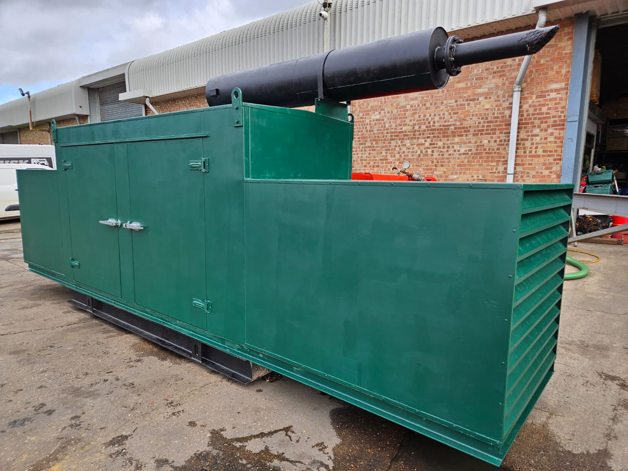 Εργαλείο/ Εξοπλισμός VOLVO TAD 720 GE DIESEL GENERATOR 120KW 150KVA 250 HOURS VOLVO TAD 720 GE DIESEL GENERATOR 120KW 150KVA 250 HOURS: φωτογραφία 1