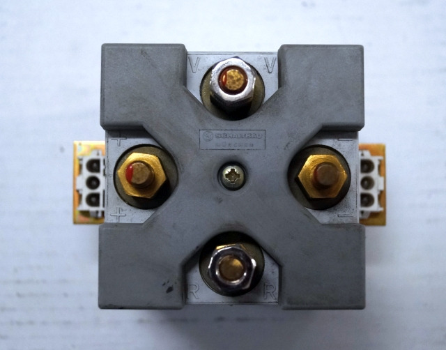 Jungheinrich unknown | Contactor 4 polig 24V120A C187 A2 24KX009 Contactor 4 polig 24V120A C187 A2 24KX009 - Ηλεκτρικό σύστημα για Ανυψωτικό μηχάνημα: φωτογραφία 2 Jungheinrich unknown | Contactor 4 polig 24V120A C187 A2 24KX009 Contactor 4 polig 24V120A C187 A2 24KX009 - Ηλεκτρικό σύστημα για Ανυψωτικό μηχάνημα: φωτογραφία 2