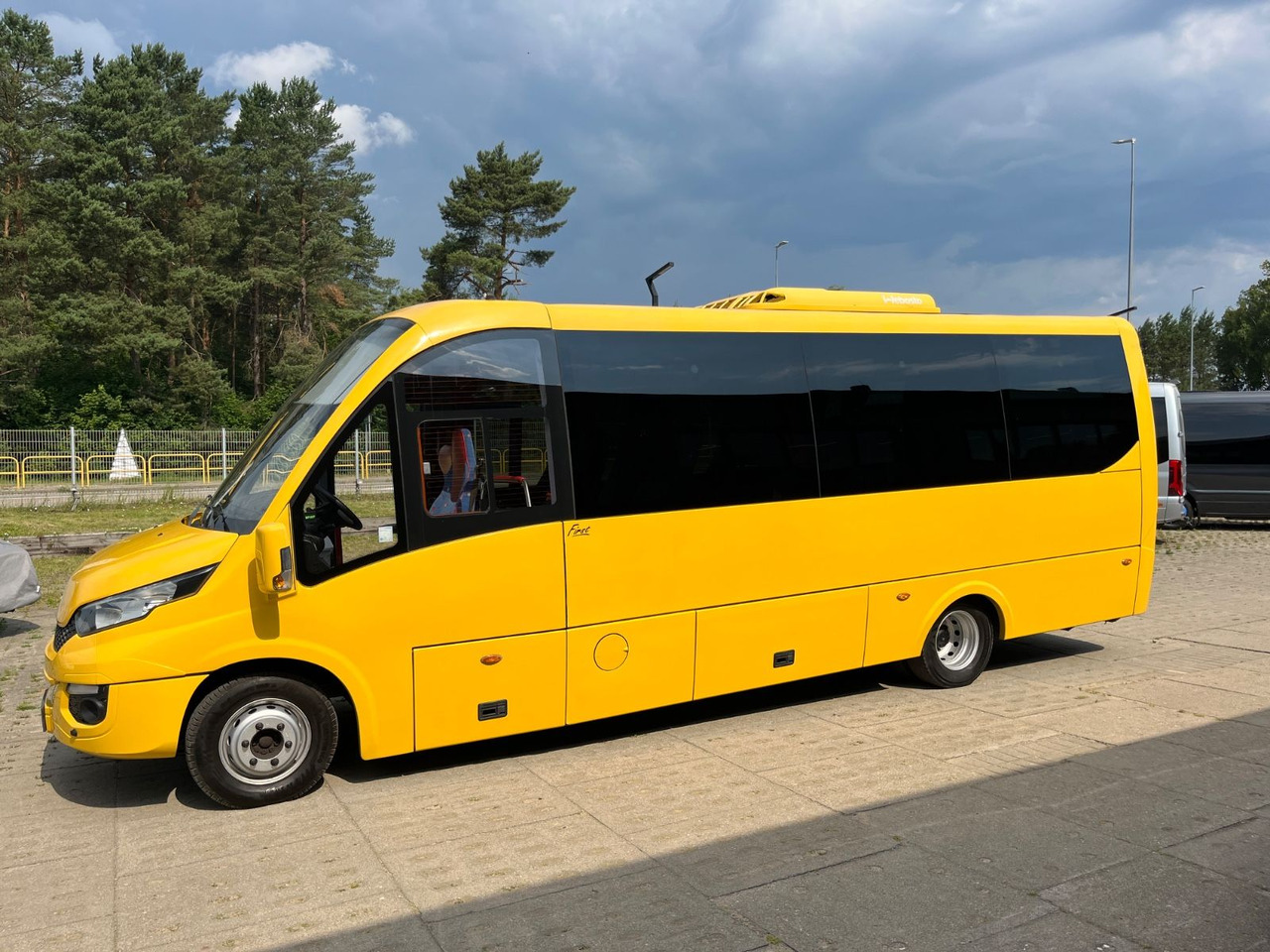 Leasing  Iveco Rosero First / 24+1+1 / Telma/ EURO6 Iveco Rosero First / 24+1+1 / Telma/ EURO6: φωτογραφία 6 Leasing  Iveco Rosero First / 24+1+1 / Telma/ EURO6 Iveco Rosero First / 24+1+1 / Telma/ EURO6: φωτογραφία 6