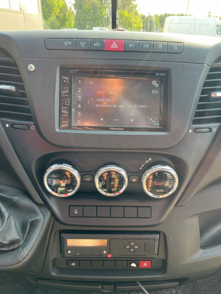 Leasing  Iveco Rosero First / 24+1+1 / Telma/ EURO6 Iveco Rosero First / 24+1+1 / Telma/ EURO6: φωτογραφία 28 Leasing  Iveco Rosero First / 24+1+1 / Telma/ EURO6 Iveco Rosero First / 24+1+1 / Telma/ EURO6: φωτογραφία 28