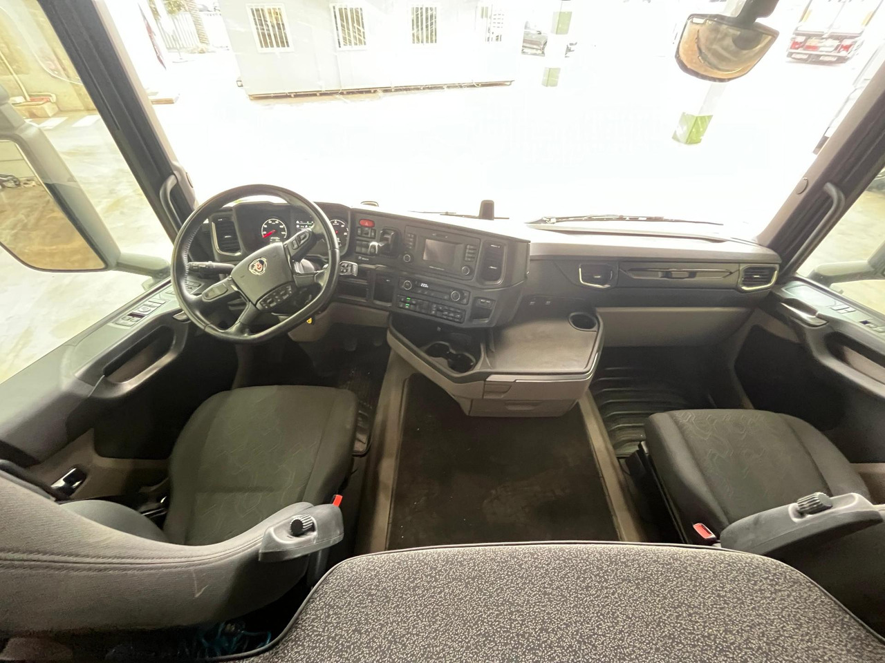 Scania R450 CR20H Retarder - Τράκτορας: φωτογραφία 4 Scania R450 CR20H Retarder - Τράκτορας: φωτογραφία 4