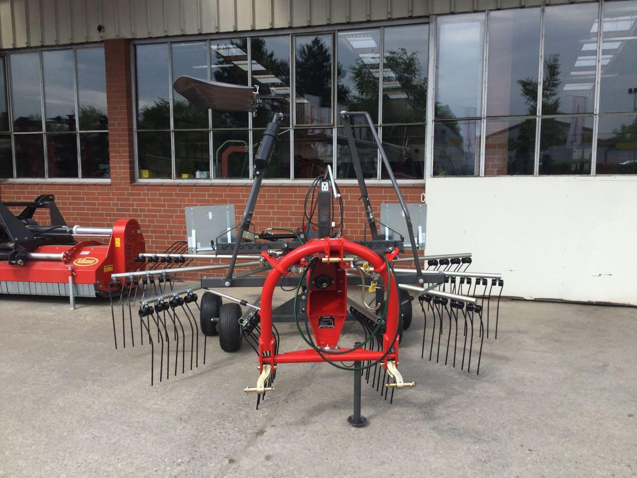 Massey Ferguson RK 451 DN - Χορτοσυλλέκτης: φωτογραφία 2 Massey Ferguson RK 451 DN - Χορτοσυλλέκτης: φωτογραφία 2