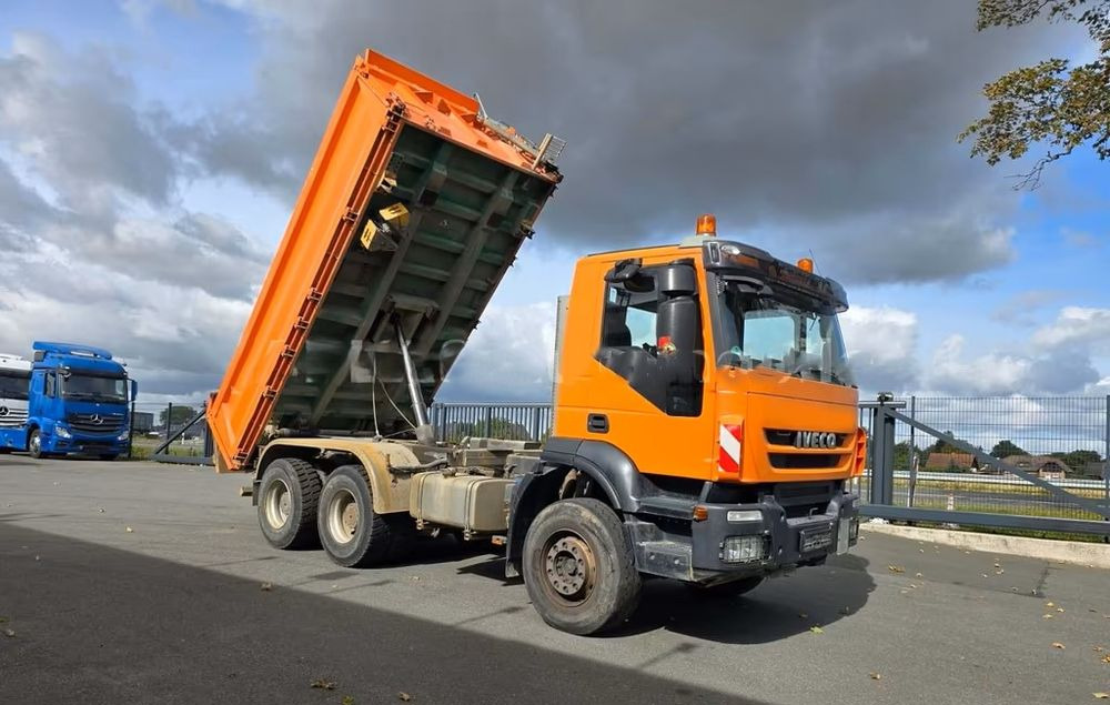 Iveco Trakker AD 360 – Trójstronny Wywrotka Meiller – 6x4 – Euro 5 - 279.067 km - Φορτηγό ανατρεπόμενο: φωτογραφία 1 Iveco Trakker AD 360 – Trójstronny Wywrotka Meiller – 6x4 – Euro 5 - 279.067 km - Φορτηγό ανατρεπόμενο: φωτογραφία 1