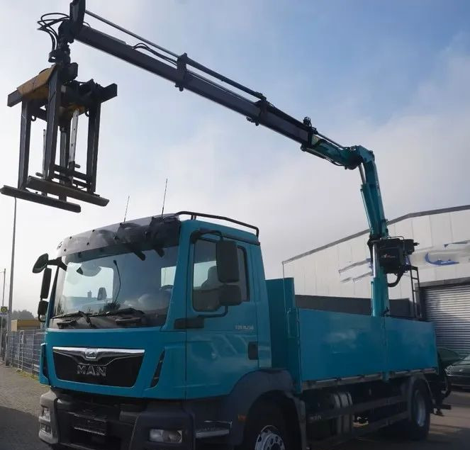 MAN TGS 18.290 | Żuraw Hyva HB 150 | Euro 6 | Automat | 1. właściciel | 4X2 | Przebieg 160 124 ! - Φορτηγό με ανοιχτή καρότσα, Φορτηγό με γερανό: φωτογραφία 4 MAN TGS 18.290 | Żuraw Hyva HB 150 | Euro 6 | Automat | 1. właściciel | 4X2 | Przebieg 160 124 ! - Φορτηγό με ανοιχτή καρότσα, Φορτηγό με γερανό: φωτογραφία 4