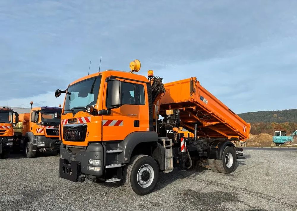MAN TGS 18.320/ 4x4 / Euro4 /Wywrotka trójstronna Meiller +Kran Atlas TLC 82.2 +sterowanie radiowe – Przystosowany do pracy zimą — odśnieżanie, posypywanie, pług - Φορτηγό ανατρεπόμενο: φωτογραφία 2 MAN TGS 18.320/ 4x4 / Euro4 /Wywrotka trójstronna Meiller +Kran Atlas TLC 82.2 +sterowanie radiowe – Przystosowany do pracy zimą — odśnieżanie, posypywanie, pług - Φορτηγό ανατρεπόμενο: φωτογραφία 2