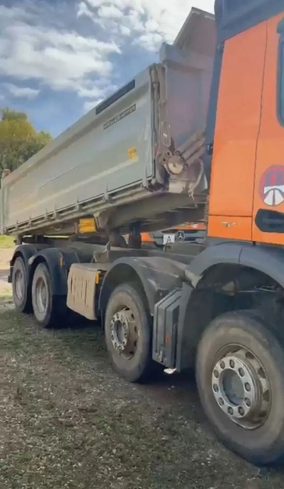Mercedes-Benz AROCS 4143 8x4 | BORTMATIC - wywrotka trójstronna | Retarder |Zawieszenie na resorach | - Φορτηγό ανατρεπόμενο: φωτογραφία 2 Mercedes-Benz AROCS 4143 8x4 | BORTMATIC - wywrotka trójstronna | Retarder |Zawieszenie na resorach | - Φορτηγό ανατρεπόμενο: φωτογραφία 2
