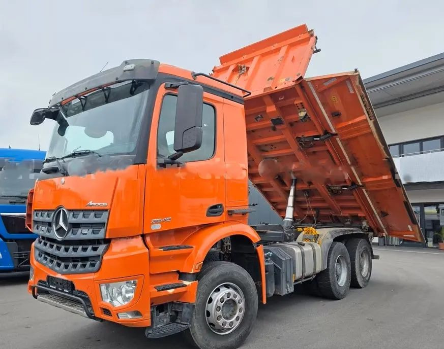 Φορτηγό ανατρεπόμενο Mercedes-Benz Arocs 2645 6x4 – Wywrotka Meiller 3- stronny/ Manual / Retarder / BORDMATIK / Blatt/Blatt: φωτογραφία 8 Φορτηγό ανατρεπόμενο Mercedes-Benz Arocs 2645 6x4 – Wywrotka Meiller 3- stronny/ Manual / Retarder / BORDMATIK / Blatt/Blatt: φωτογραφία 8
