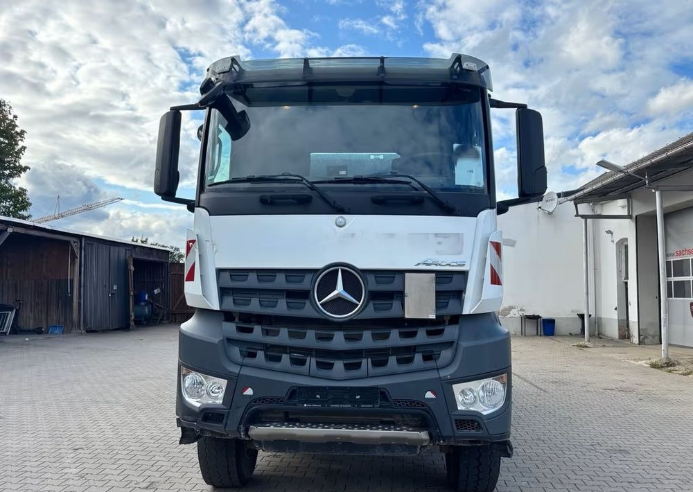 Mercedes-Benz Arocs 4145 AK 8x6 | Wywrotka trójstronna Schmitz Mulde | Klima | Kamera | - Φορτηγό ανατρεπόμενο: φωτογραφία 5 Mercedes-Benz Arocs 4145 AK 8x6 | Wywrotka trójstronna Schmitz Mulde | Klima | Kamera | - Φορτηγό ανατρεπόμενο: φωτογραφία 5