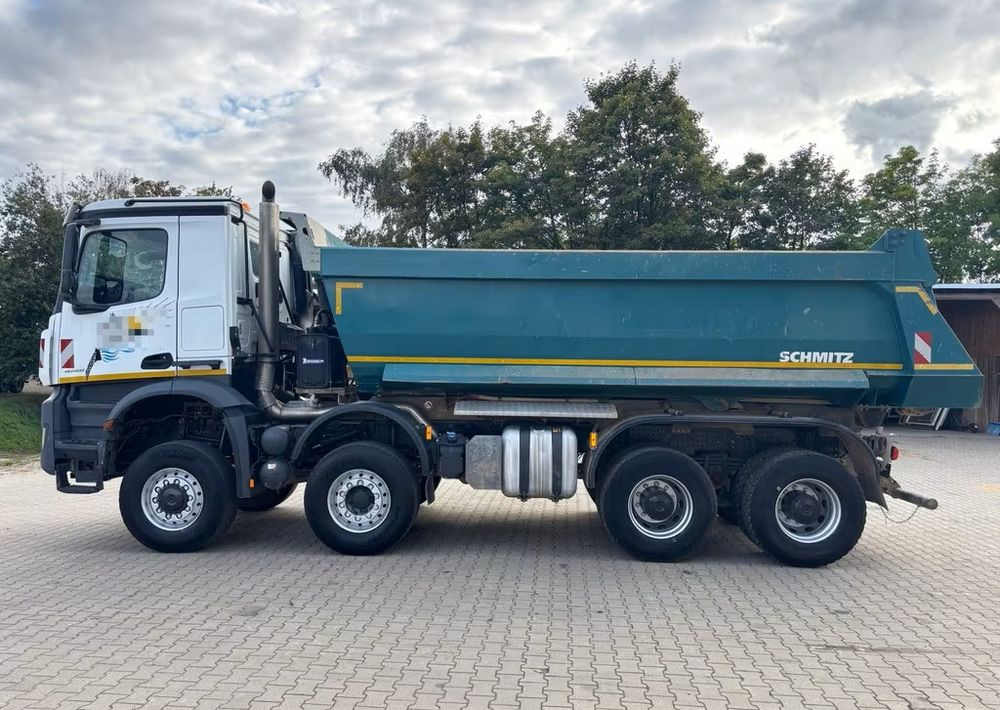 Mercedes-Benz Arocs 4145 AK 8x6 | Wywrotka trójstronna Schmitz Mulde | Klima | Kamera | - Φορτηγό ανατρεπόμενο: φωτογραφία 4 Mercedes-Benz Arocs 4145 AK 8x6 | Wywrotka trójstronna Schmitz Mulde | Klima | Kamera | - Φορτηγό ανατρεπόμενο: φωτογραφία 4