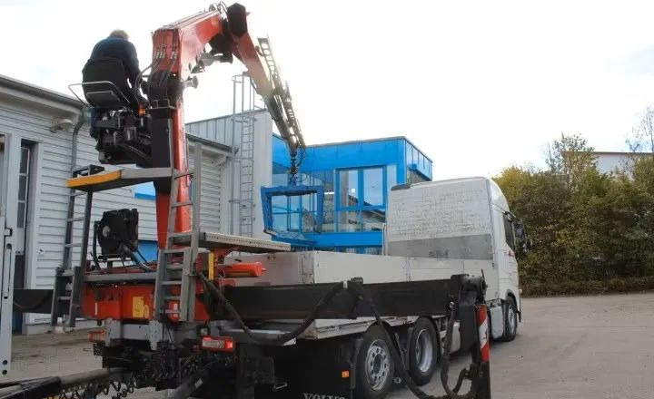 Volvo FH500 6x2 | Platforma z HDS Fassi F215A7 - Sterowanie radiowe | Euro 6 | Automatyczna skrzynia | 390 000 km - Φορτηγό με ανοιχτή καρότσα, Φορτηγό με γερανό: φωτογραφία 4 Volvo FH500 6x2 | Platforma z HDS Fassi F215A7 - Sterowanie radiowe | Euro 6 | Automatyczna skrzynia | 390 000 km - Φορτηγό με ανοιχτή καρότσα, Φορτηγό με γερανό: φωτογραφία 4