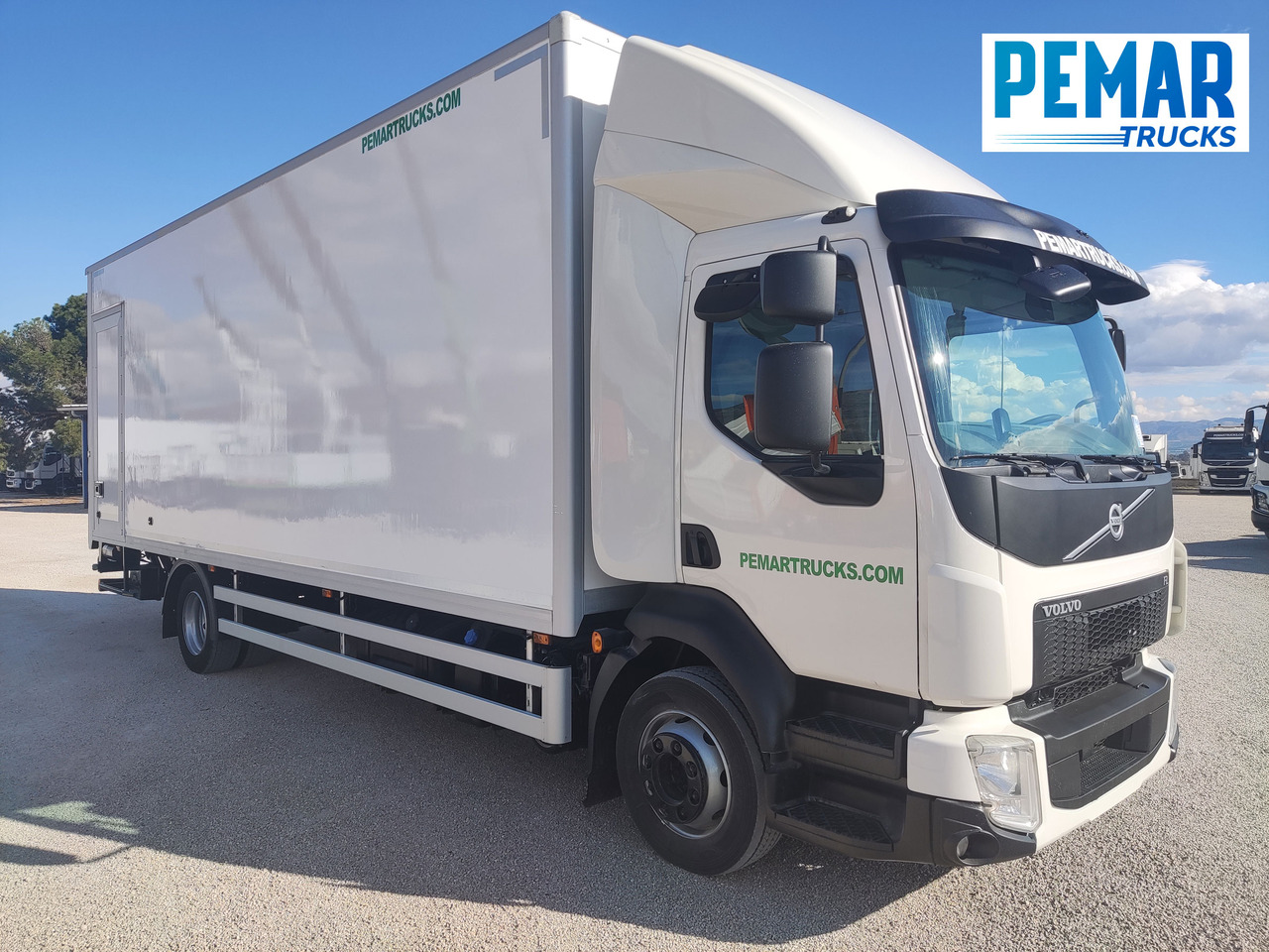 VOLVO FL 210 12T CAJA CERRADA - Φορτηγό κόφα: φωτογραφία 3 VOLVO FL 210 12T CAJA CERRADA - Φορτηγό κόφα: φωτογραφία 3