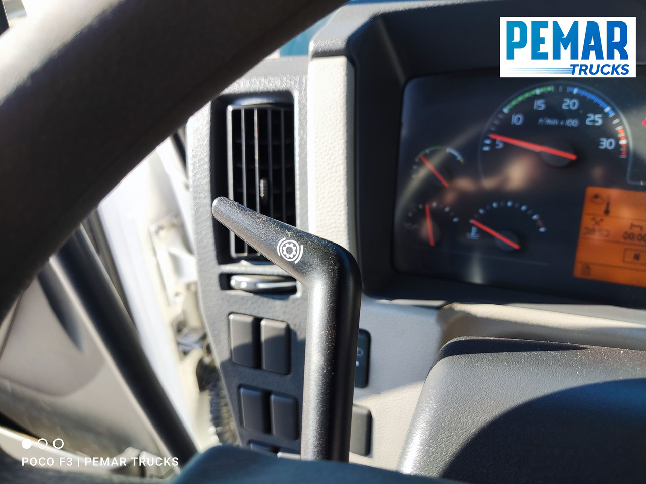 Φορτηγό ψυγείο VOLVO FL 250 FRIGORIFICO 12T EURO 6: φωτογραφία 26