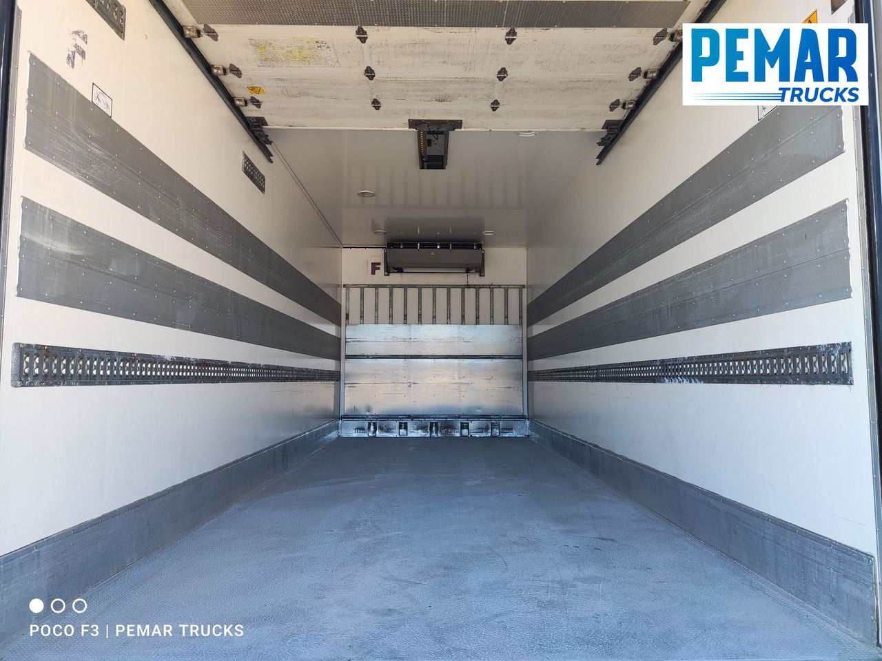 Φορτηγό ψυγείο VOLVO FM 450 6X2 FRIGORIFICO EURO 6: φωτογραφία 15 Φορτηγό ψυγείο VOLVO FM 450 6X2 FRIGORIFICO EURO 6: φωτογραφία 15