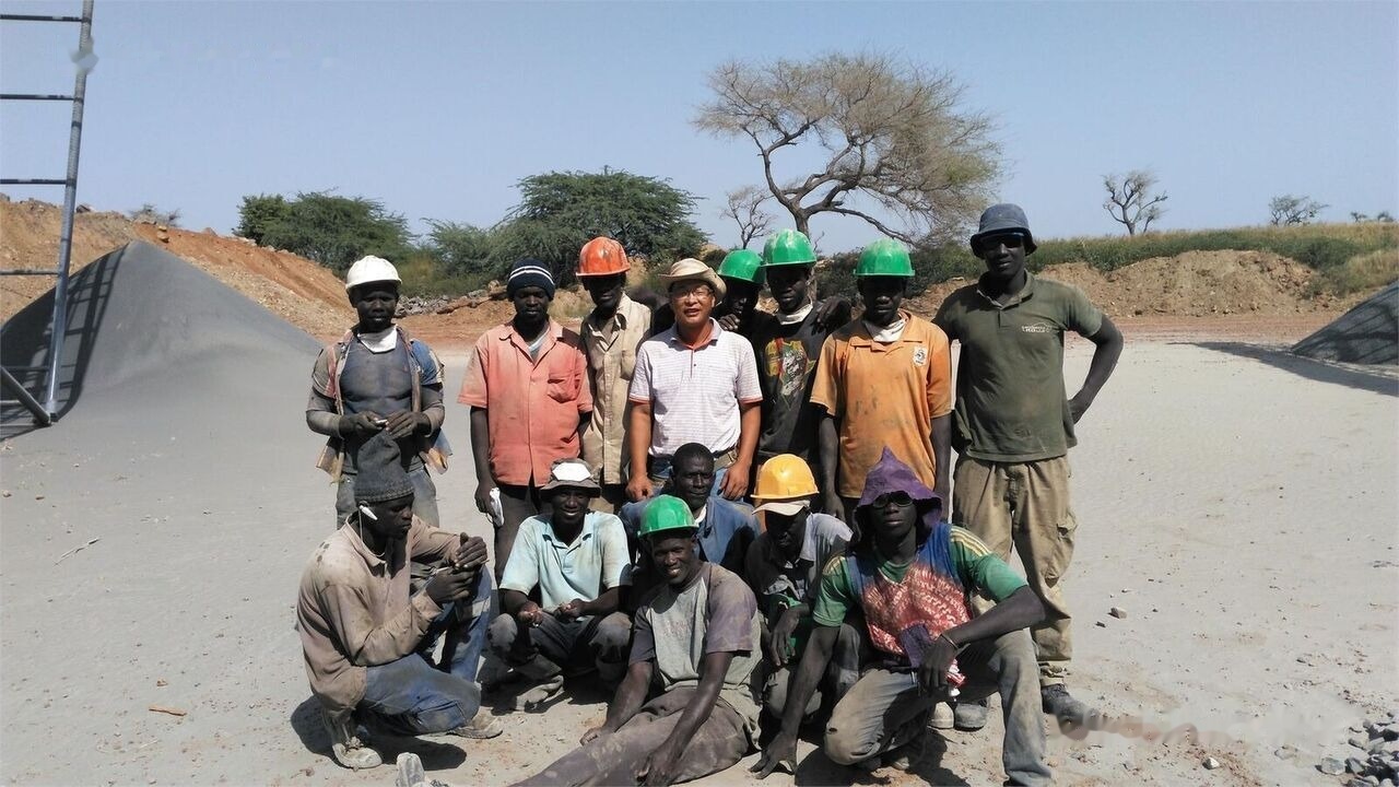 Καινούριο Μηχάνημα Θραύσης Kinglink 250-300 TPH Usine fixe de concassage de pierre basaltique: φωτογραφία 12