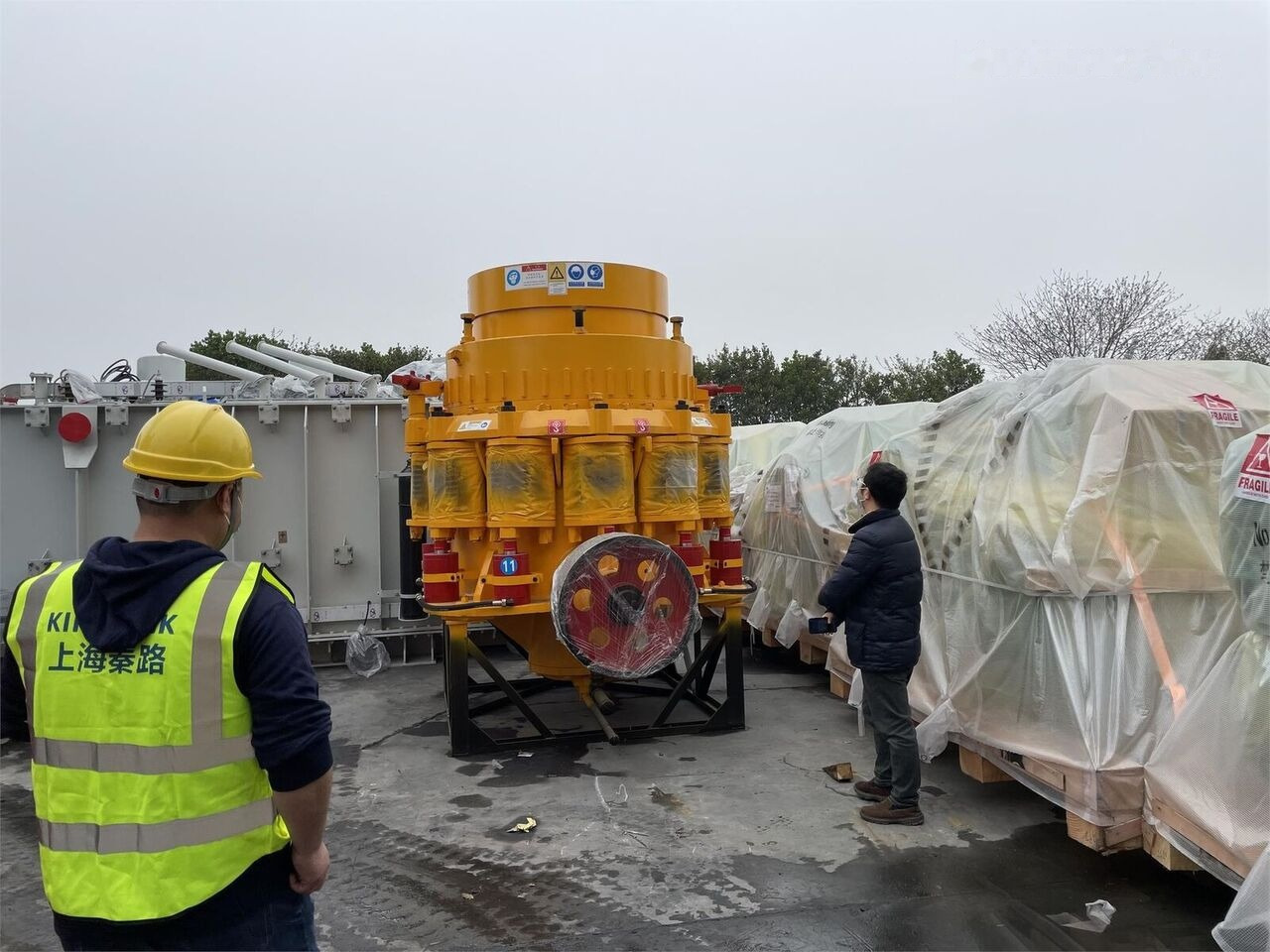 Kinglink KLC1300 Iron Ore Cone Crusher 150-250TPH - Κωνικός θραυστήρας: φωτογραφία 2 Kinglink KLC1300 Iron Ore Cone Crusher 150-250TPH - Κωνικός θραυστήρας: φωτογραφία 2
