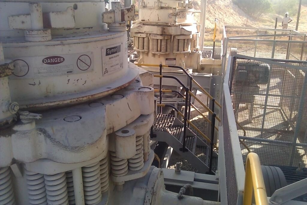 Kinglink SYMONS 3 FT STD FOR QUARRY AND MINING - Κωνικός θραυστήρας: φωτογραφία 2 Kinglink SYMONS 3 FT STD FOR QUARRY AND MINING - Κωνικός θραυστήρας: φωτογραφία 2