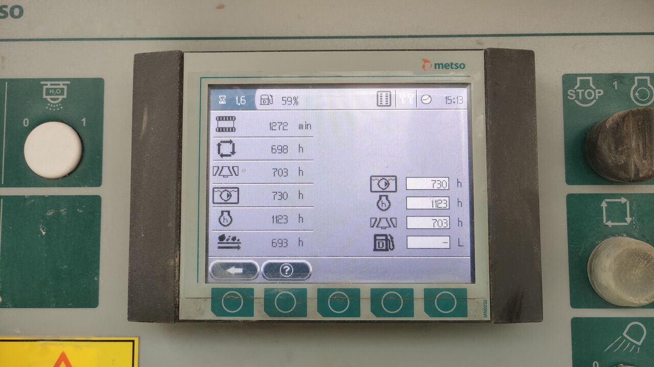 Metso Lokotrack LT200HPS MOBILE CONE CRUSHER WITH SCREEN - Κινητός σπαστήρας: φωτογραφία 4 Metso Lokotrack LT200HPS MOBILE CONE CRUSHER WITH SCREEN - Κινητός σπαστήρας: φωτογραφία 4
