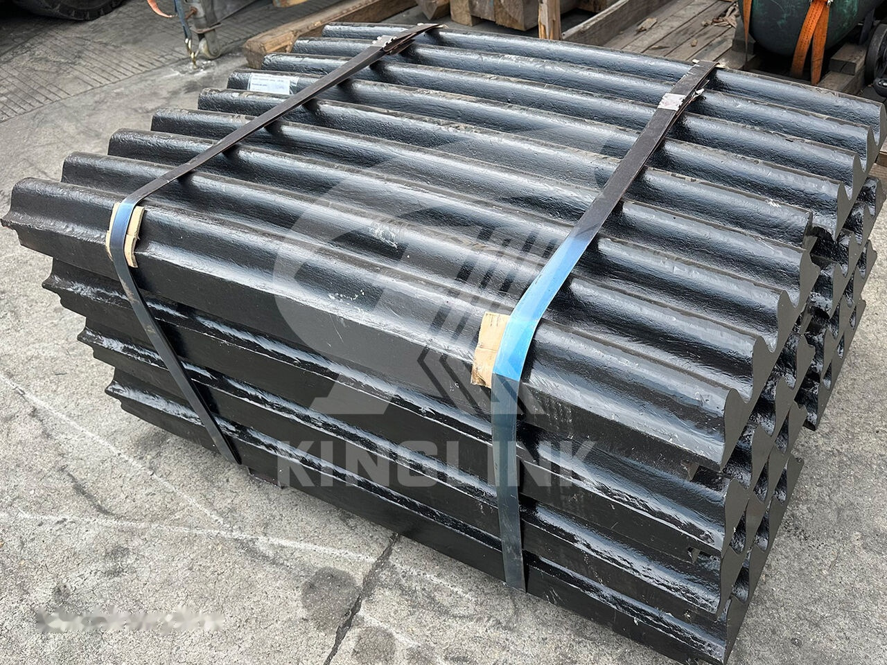 Movable and Fixed Jaw Plates for CT2036 CT3042 | Kinglink 17003346 for crusher - Ανταλλακτικό για Μηχάνημα Θραύσης: φωτογραφία 1 Movable and Fixed Jaw Plates for CT2036 CT3042 | Kinglink 17003346 for crusher - Ανταλλακτικό για Μηχάνημα Θραύσης: φωτογραφία 1