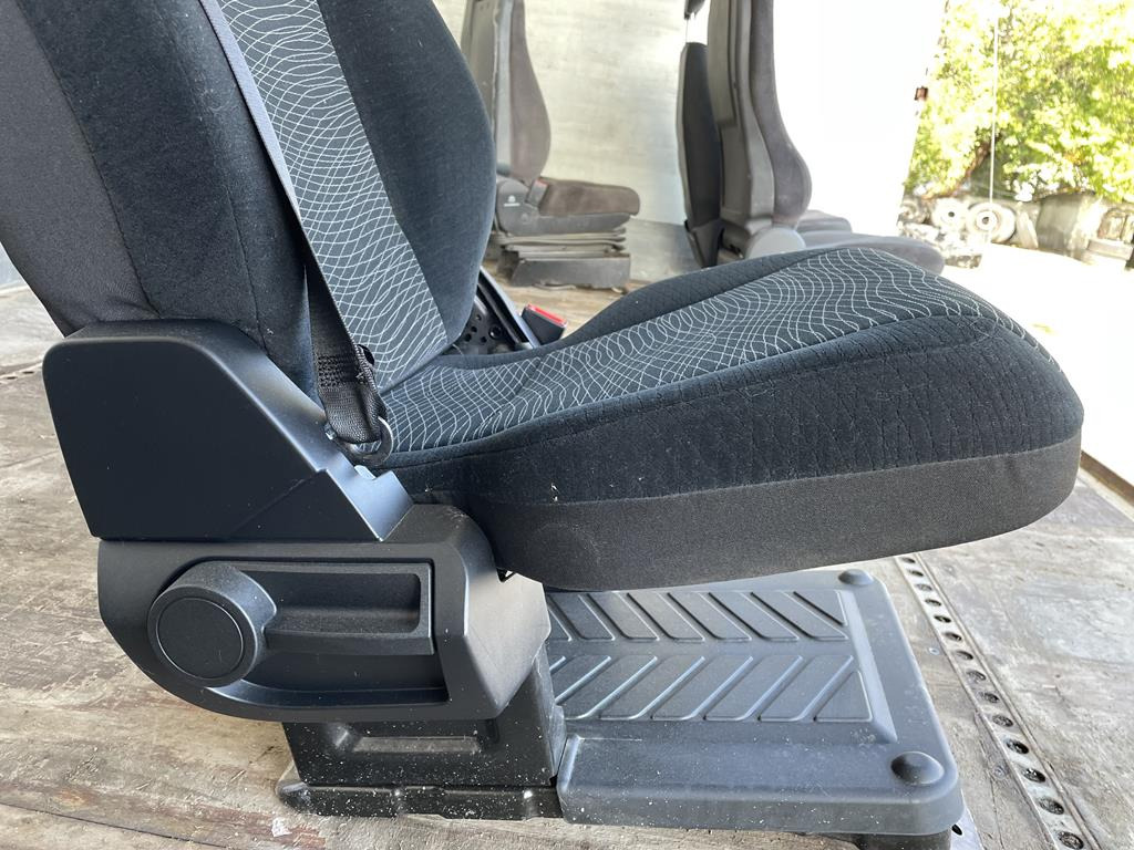 MERCEDES-BENZ ACTROS MP4 - PASSENGER - Kάθισμα για Φορτηγό: φωτογραφία 3 MERCEDES-BENZ ACTROS MP4 - PASSENGER - Kάθισμα για Φορτηγό: φωτογραφία 3
