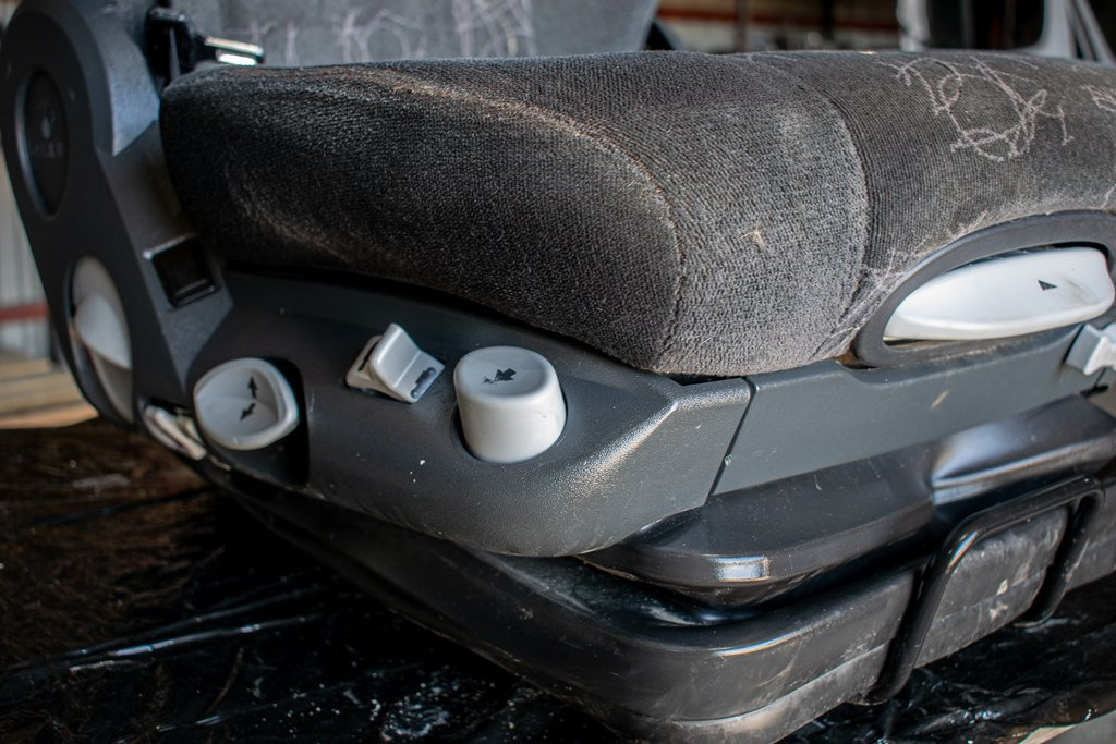 MERCEDES-BENZ AXOR PASSENGER AIR SEAT - Kάθισμα για Φορτηγό: φωτογραφία 4 MERCEDES-BENZ AXOR PASSENGER AIR SEAT - Kάθισμα για Φορτηγό: φωτογραφία 4