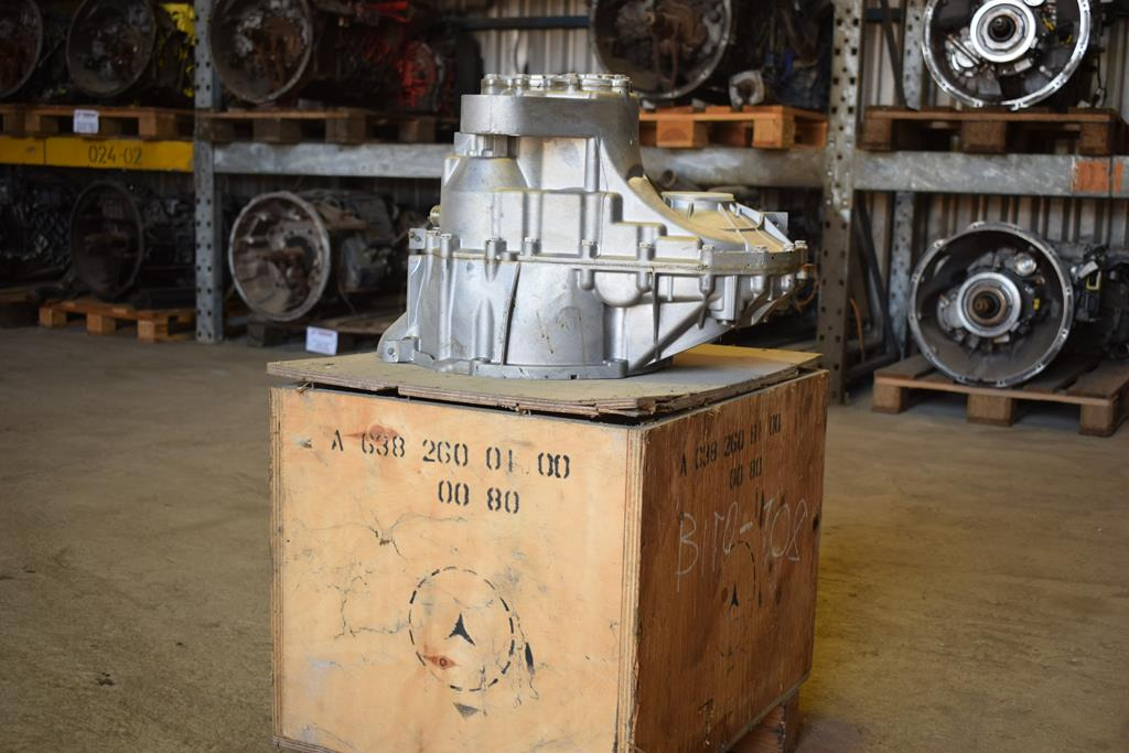 MERCEDES-BENZ VITO - Α 638 260 01 00 - Κιβώτιο ταχυτήτων για Φορτηγό: φωτογραφία 2 MERCEDES-BENZ VITO - Α 638 260 01 00 - Κιβώτιο ταχυτήτων για Φορτηγό: φωτογραφία 2