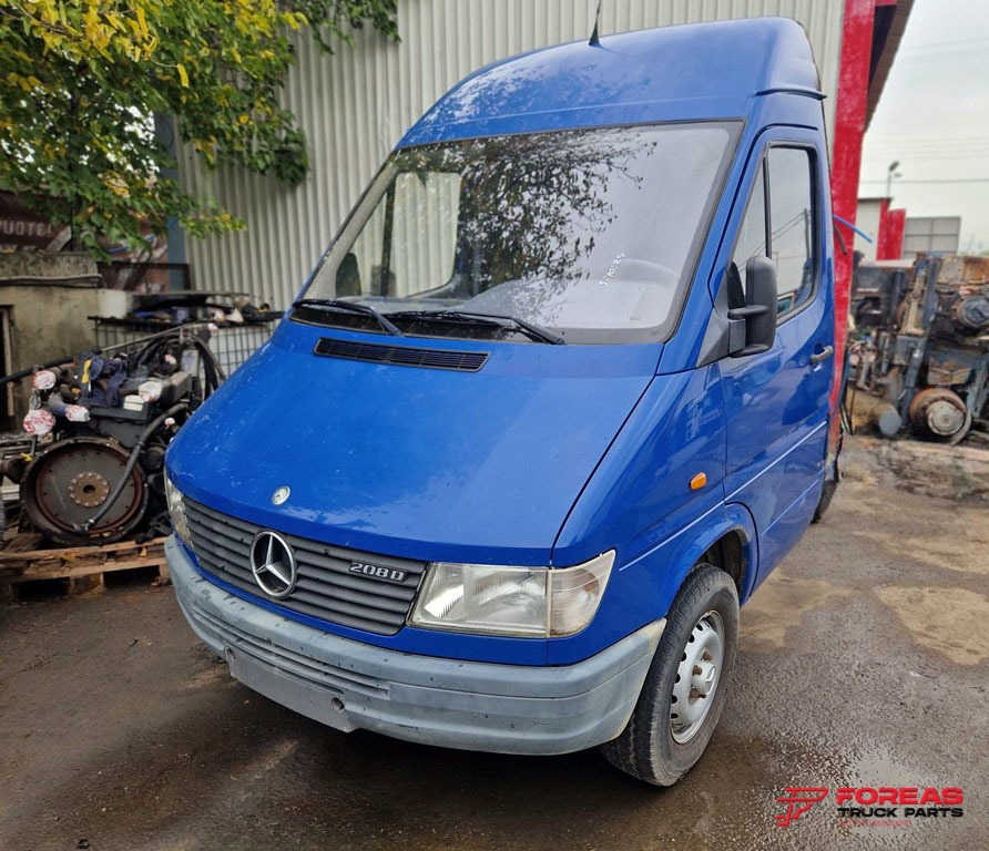 MERCEDES SPRINTER OM601 - Καμπίνα για Ελαφρύ επαγγελματικό: φωτογραφία 1 MERCEDES SPRINTER OM601 - Καμπίνα για Ελαφρύ επαγγελματικό: φωτογραφία 1