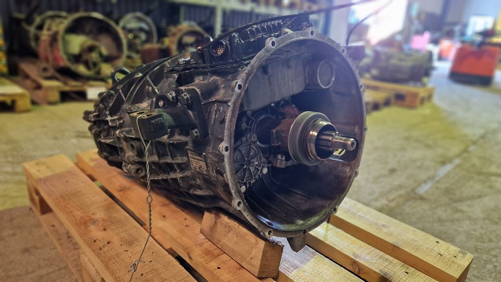 ZF ASTRONIC MID 12 AS 1210 TO - 81.32004 - 6194 - Κιβώτιο ταχυτήτων για Φορτηγό: φωτογραφία 1 ZF ASTRONIC MID 12 AS 1210 TO - 81.32004 - 6194 - Κιβώτιο ταχυτήτων για Φορτηγό: φωτογραφία 1