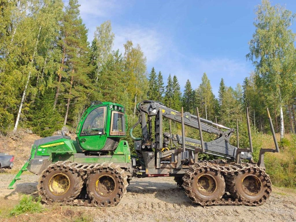 John Deere 1010 G - Λαστιχοφόρα προωθητικo - forwarder: φωτογραφία 2 John Deere 1010 G - Λαστιχοφόρα προωθητικo - forwarder: φωτογραφία 2