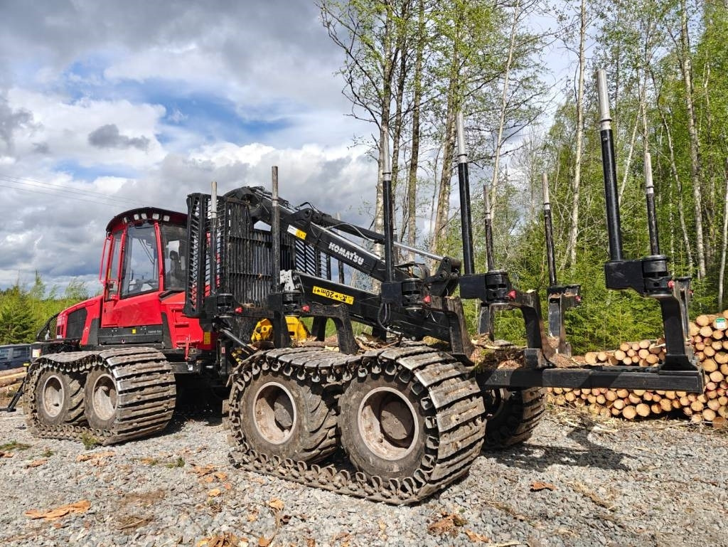 Komatsu 855 - Λαστιχοφόρα προωθητικo - forwarder: φωτογραφία 3 Komatsu 855 - Λαστιχοφόρα προωθητικo - forwarder: φωτογραφία 3