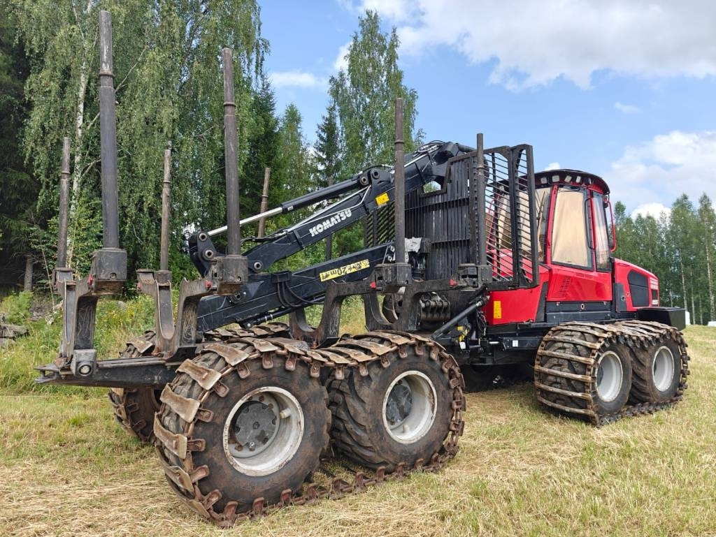 Komatsu 855 - Λαστιχοφόρα προωθητικo - forwarder: φωτογραφία 5 Komatsu 855 - Λαστιχοφόρα προωθητικo - forwarder: φωτογραφία 5