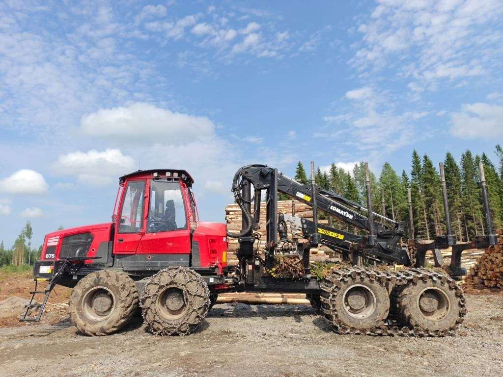 Komatsu 875 - Λαστιχοφόρα προωθητικo - forwarder: φωτογραφία 2 Komatsu 875 - Λαστιχοφόρα προωθητικo - forwarder: φωτογραφία 2