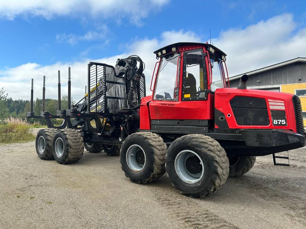 Komatsu 875 - Λαστιχοφόρα προωθητικo - forwarder: φωτογραφία 1 Komatsu 875 - Λαστιχοφόρα προωθητικo - forwarder: φωτογραφία 1