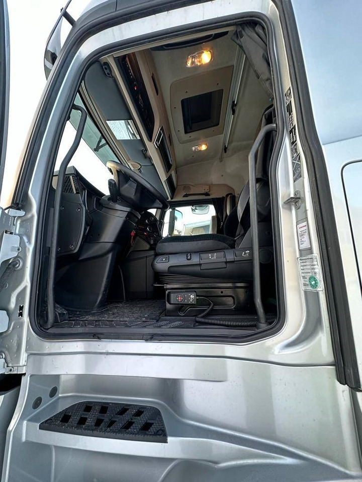 Leasing Mercedes-Benz Actros  Mercedes-Benz Actros: φωτογραφία 14