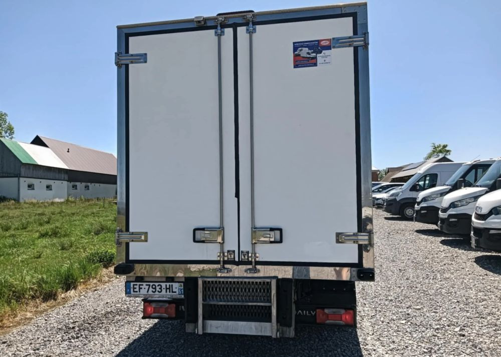 Iveco 35C13, 35C12, 35C14, 35C15 - Επαγγελματικό αυτοκίνητο ψυγείο: φωτογραφία 2 Iveco 35C13, 35C12, 35C14, 35C15 - Επαγγελματικό αυτοκίνητο ψυγείο: φωτογραφία 2
