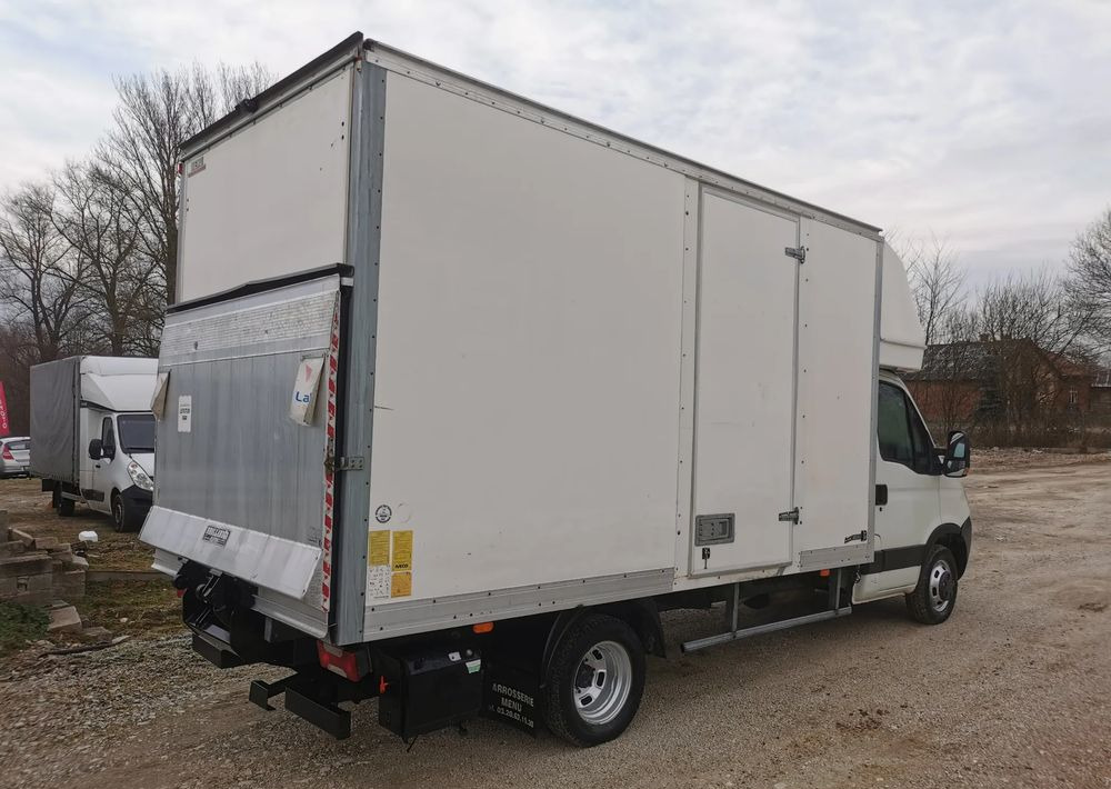 Iveco 3.0-150KM Daily 35C15 Kontener winda Dhollandia 750kg długi 35-150 Klimatyzacja długi rozstaw - Επαγγελματικό αυτοκίνητο κόφα: φωτογραφία 5 Iveco 3.0-150KM Daily 35C15 Kontener winda Dhollandia 750kg długi 35-150 Klimatyzacja długi rozstaw - Επαγγελματικό αυτοκίνητο κόφα: φωτογραφία 5
