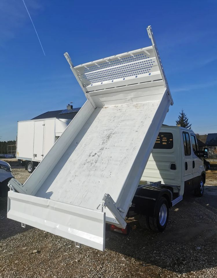 Iveco Daily 35C12 Brygadówka wywrotka 35-120 kiper doka Dubel klimatyzacja - Όχημα με ανατρεπομενη καροτσα: φωτογραφία 5 Iveco Daily 35C12 Brygadówka wywrotka 35-120 kiper doka Dubel klimatyzacja - Όχημα με ανατρεπομενη καροτσα: φωτογραφία 5