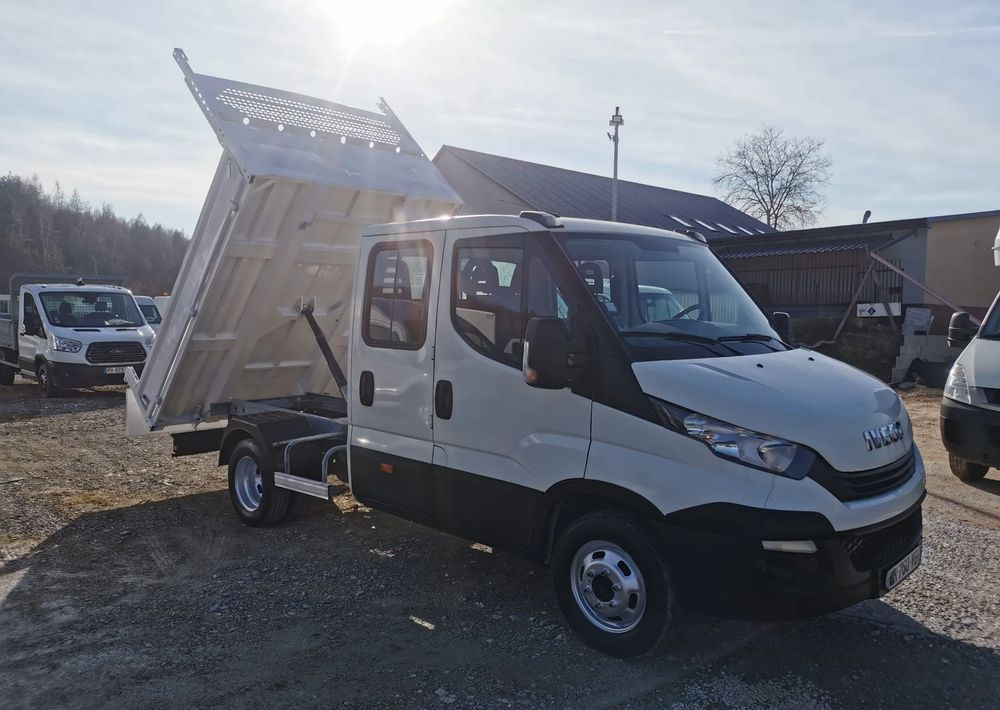 Iveco Daily 35C12 Brygadówka wywrotka 35-120 kiper doka Dubel klimatyzacja - Όχημα με ανατρεπομενη καροτσα: φωτογραφία 3 Iveco Daily 35C12 Brygadówka wywrotka 35-120 kiper doka Dubel klimatyzacja - Όχημα με ανατρεπομενη καροτσα: φωτογραφία 3