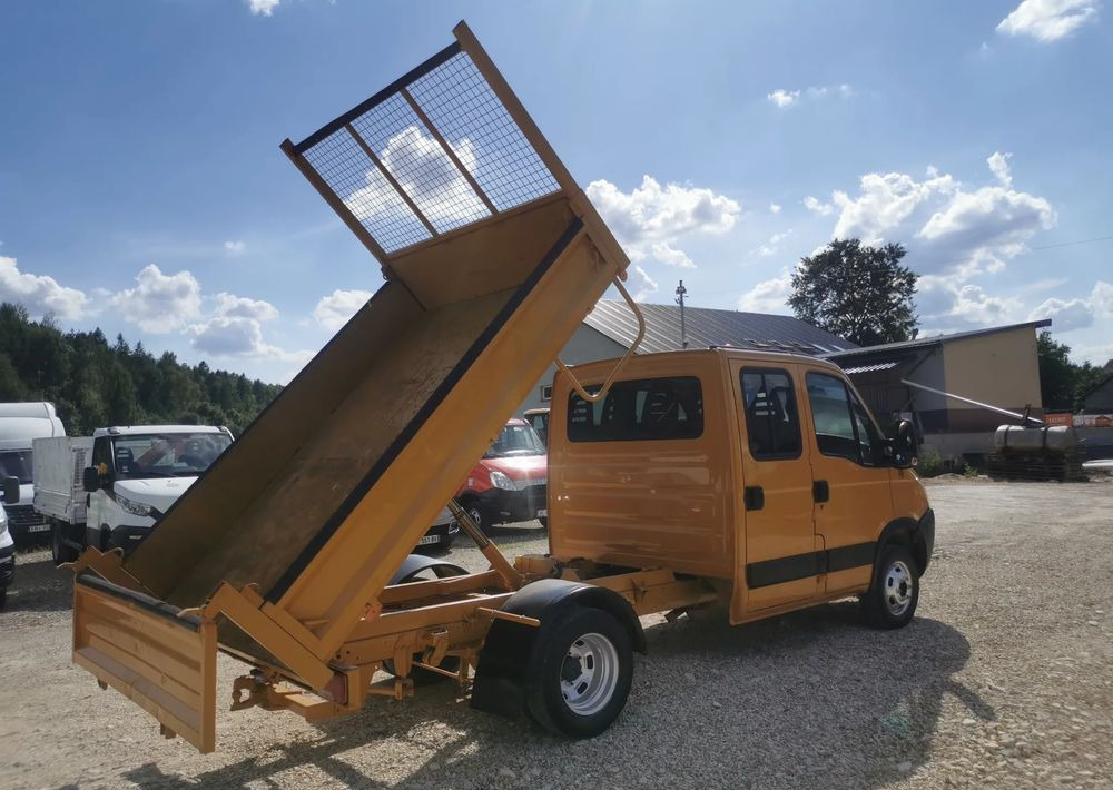 Iveco Daily 35C12 Brygadówka wywrotka Dubel hak kiper doka 35C13 - Όχημα με ανατρεπομενη καροτσα: φωτογραφία 5 Iveco Daily 35C12 Brygadówka wywrotka Dubel hak kiper doka 35C13 - Όχημα με ανατρεπομενη καροτσα: φωτογραφία 5
