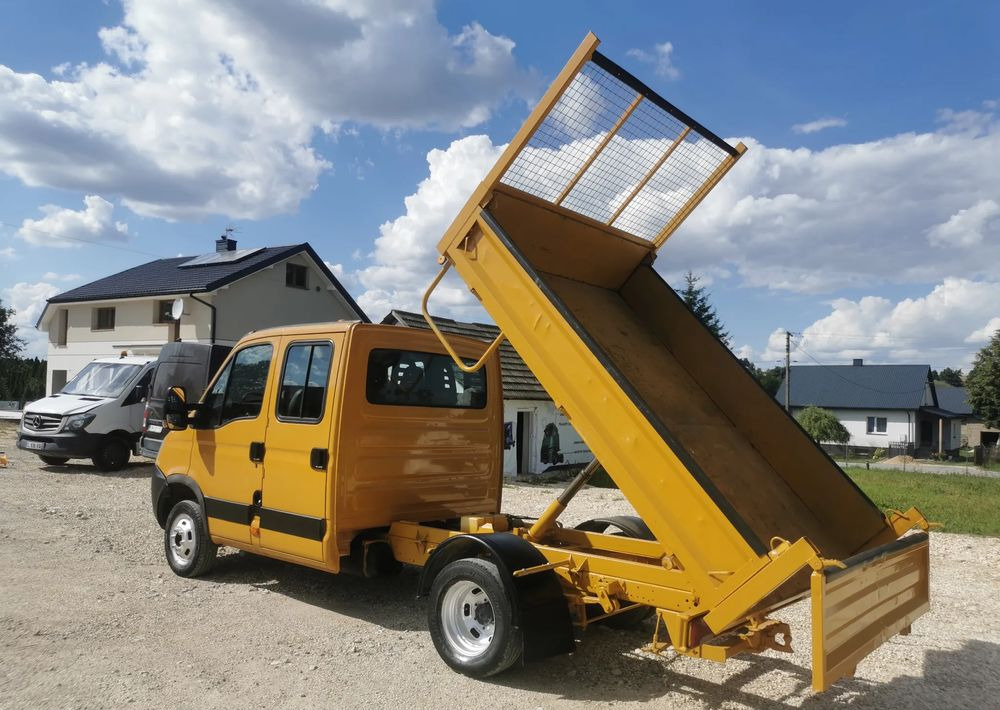 Iveco Daily 35C12 Brygadówka wywrotka Dubel hak kiper doka 35C13 - Όχημα με ανατρεπομενη καροτσα: φωτογραφία 4 Iveco Daily 35C12 Brygadówka wywrotka Dubel hak kiper doka 35C13 - Όχημα με ανατρεπομενη καροτσα: φωτογραφία 4