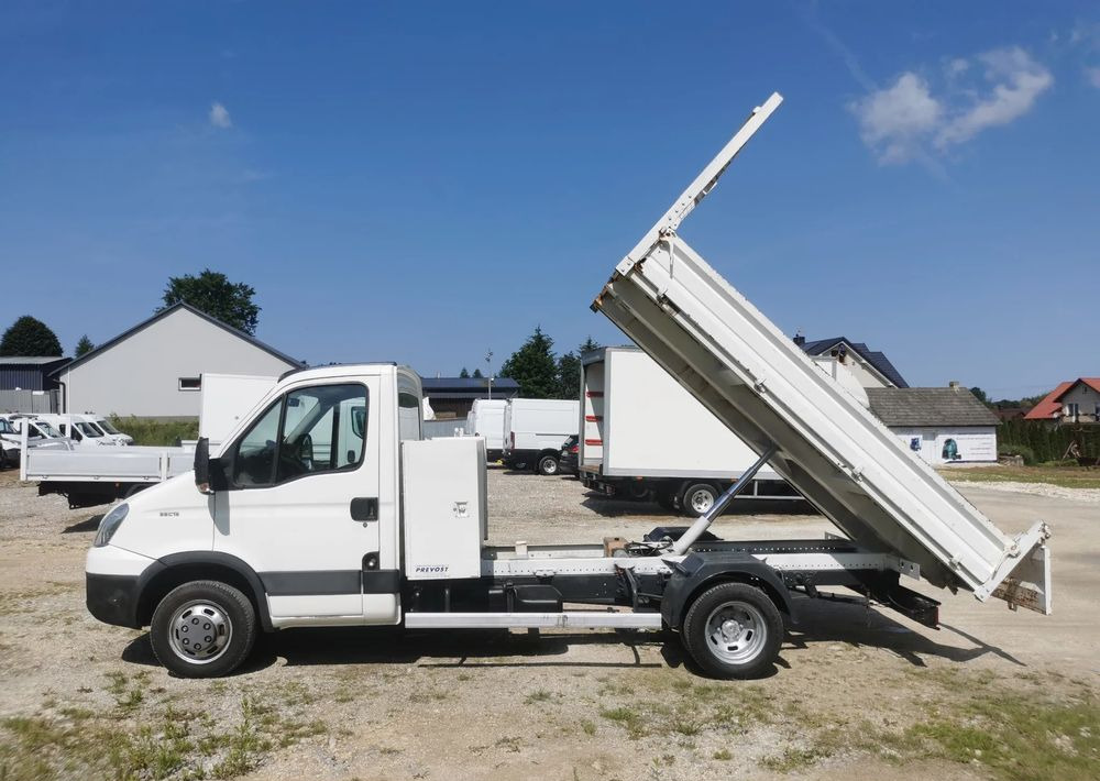 Iveco Daily 35C15 Kiper 3.0 - 150KM wywrotka Hak Bliźniak blokada mostu Klima - Όχημα με ανατρεπομενη καροτσα: φωτογραφία 2 Iveco Daily 35C15 Kiper 3.0 - 150KM wywrotka Hak Bliźniak blokada mostu Klima - Όχημα με ανατρεπομενη καροτσα: φωτογραφία 2