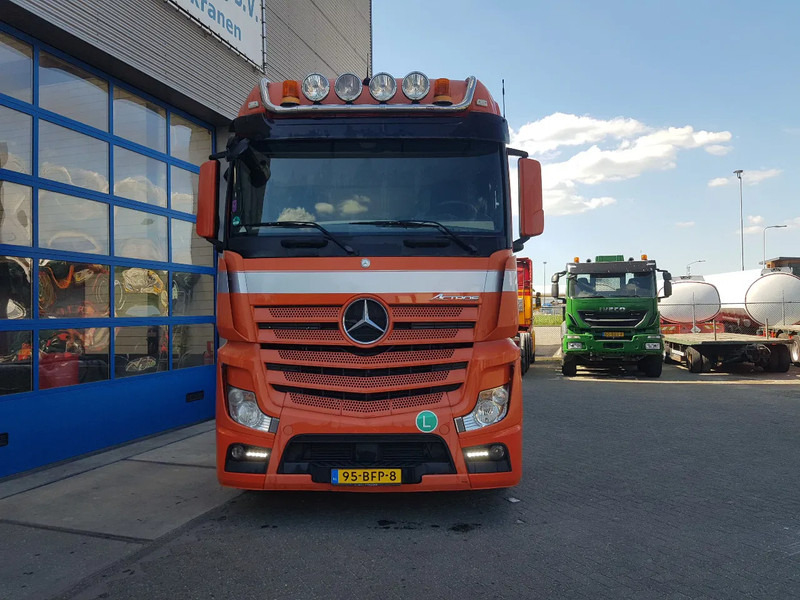 Mercedes-Benz Actros 1945 Double Tank New Apk TÜV - Τράκτορας: φωτογραφία 3 Mercedes-Benz Actros 1945 Double Tank New Apk TÜV - Τράκτορας: φωτογραφία 3