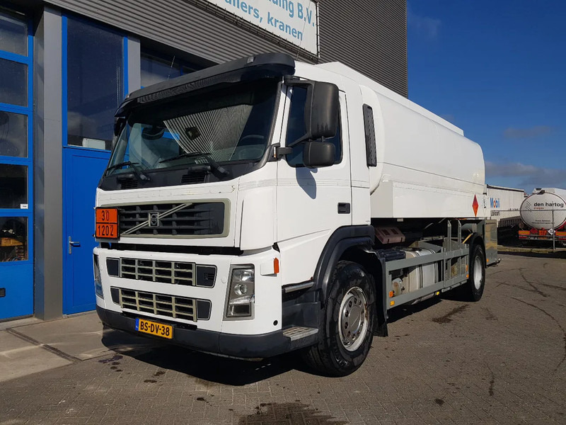 Volvo FM 9.340 Petrol, Diesel 17000 Ltr. 3 Compartementen - Φορτηγό βυτιοφόρο: φωτογραφία 1 Volvo FM 9.340 Petrol, Diesel 17000 Ltr. 3 Compartementen - Φορτηγό βυτιοφόρο: φωτογραφία 1
