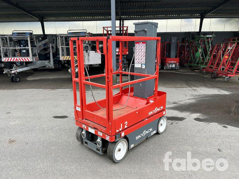 Skyjack SJ12 - Ψαλιδωτό ανυψωτικό: φωτογραφία 1 Skyjack SJ12 - Ψαλιδωτό ανυψωτικό: φωτογραφία 1