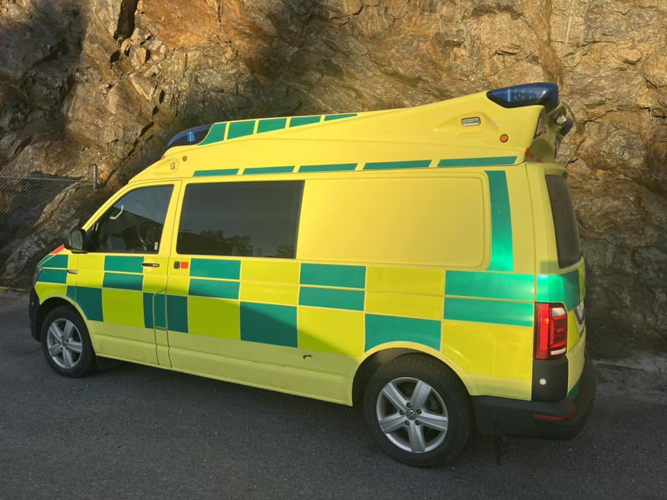 Volkswagen T6 4motions - AMBULANCE / Швидка допомога / Shvydka dopomoha - Ασθενοφόρο: φωτογραφία 3 Volkswagen T6 4motions - AMBULANCE / Швидка допомога / Shvydka dopomoha - Ασθενοφόρο: φωτογραφία 3